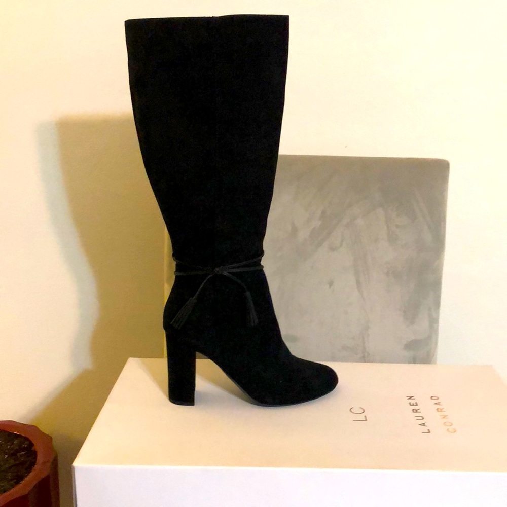 Boots to the knee